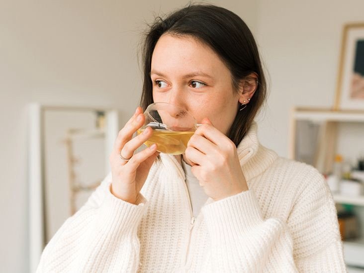 Drinking chamomile tea for acid reflux natural help